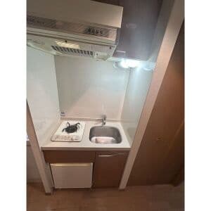 Room image 8