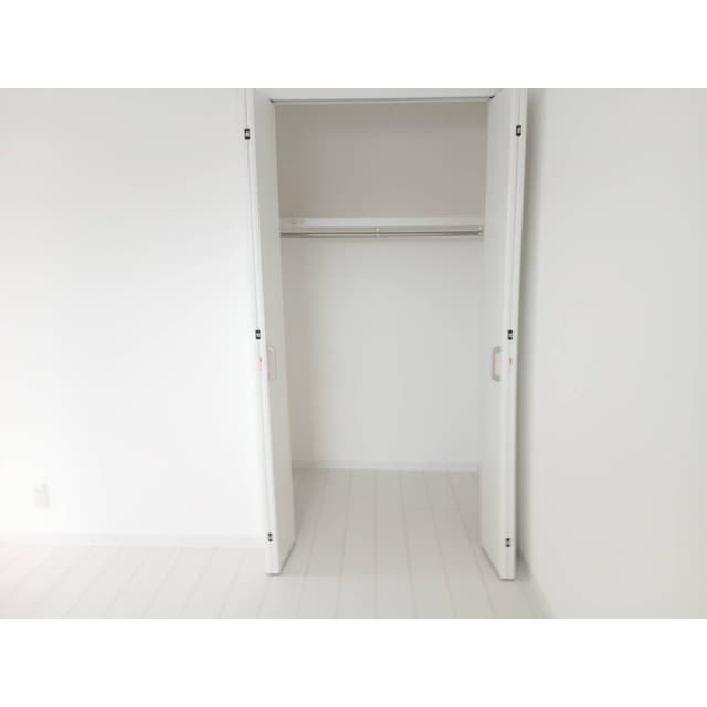 Room image 14