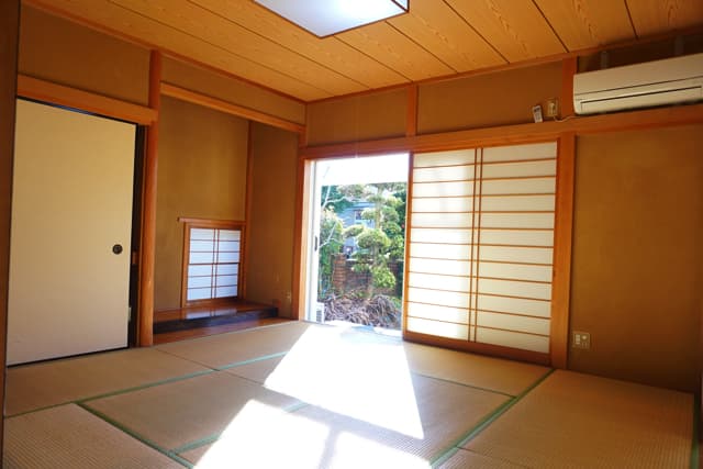 Room image 14