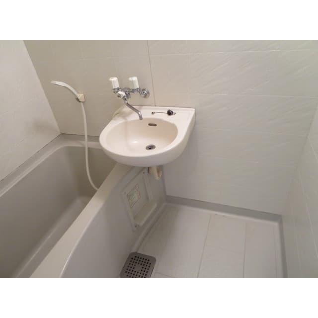 Room image 10