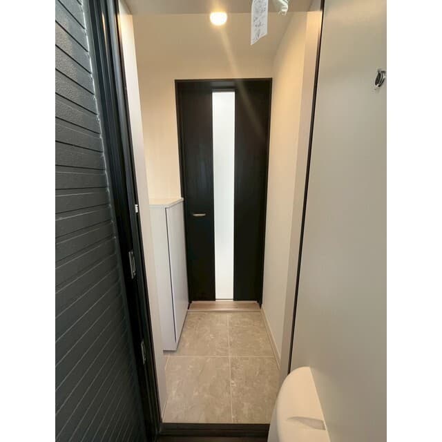 Room image 15