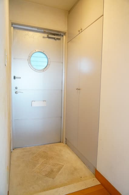 Room image 14