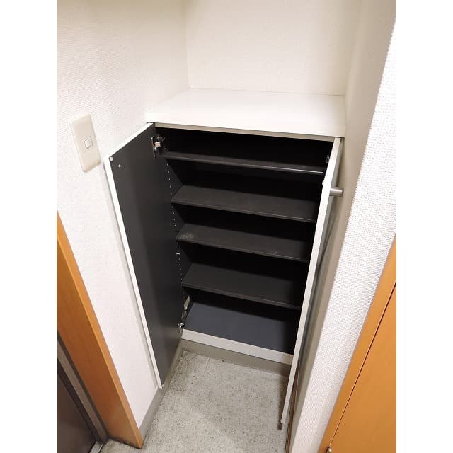 Room image 15