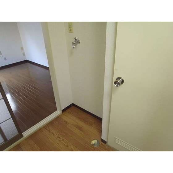 Room image 16