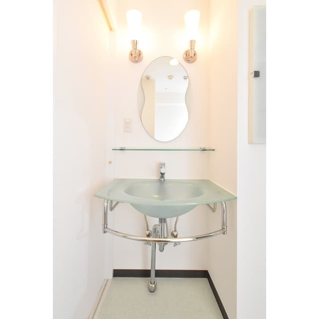 Room image 9