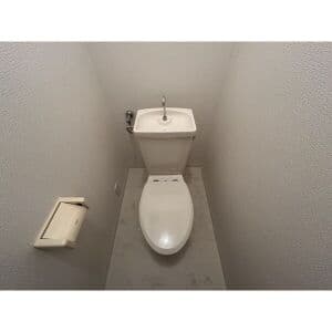 Room image 15