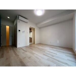 Room image 13