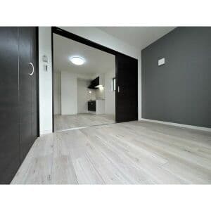 Room image 16