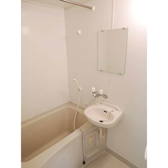 Room image 11