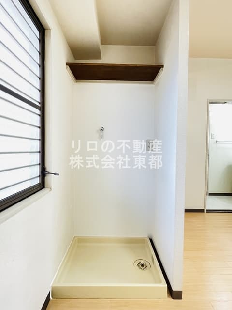 Room image 15