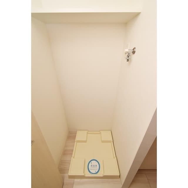 Room image 13