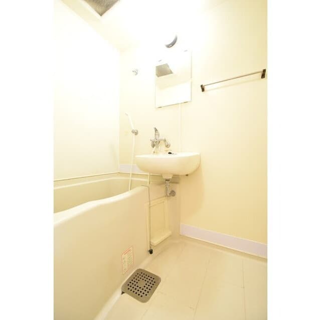 Room image 13