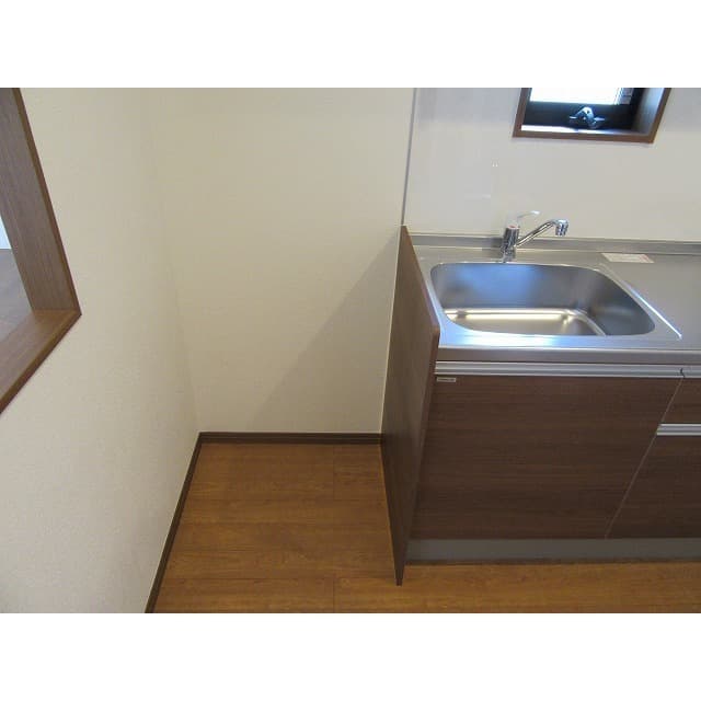 Room image 16