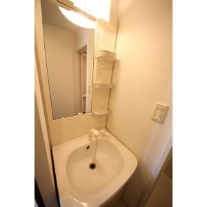 Room image 15