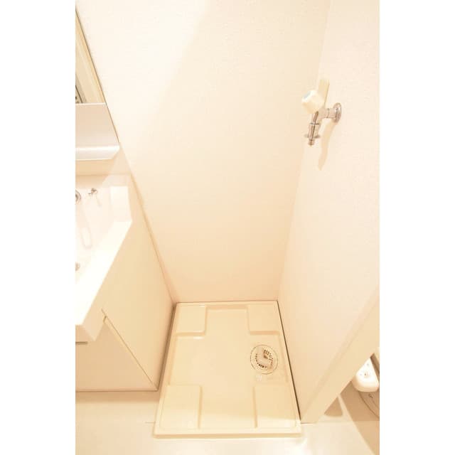 Room image 13