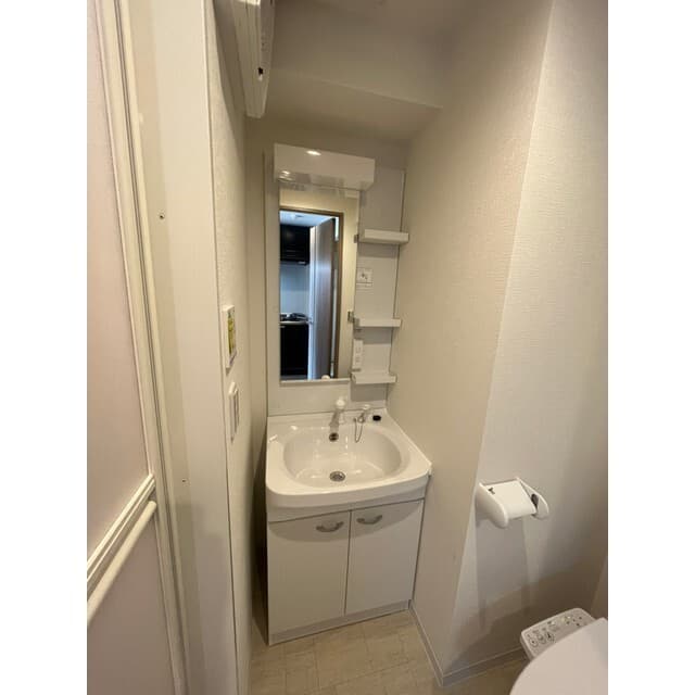 Room image 16