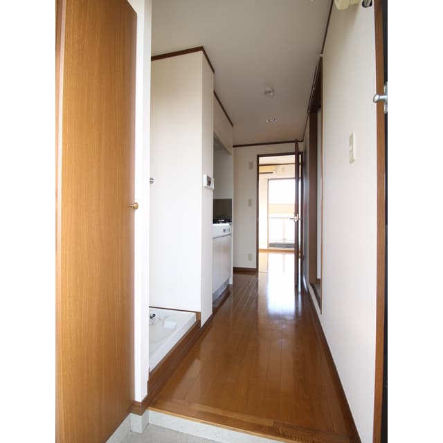 Room image 10