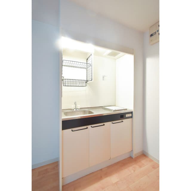 Room image 10