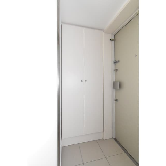 Room image 16