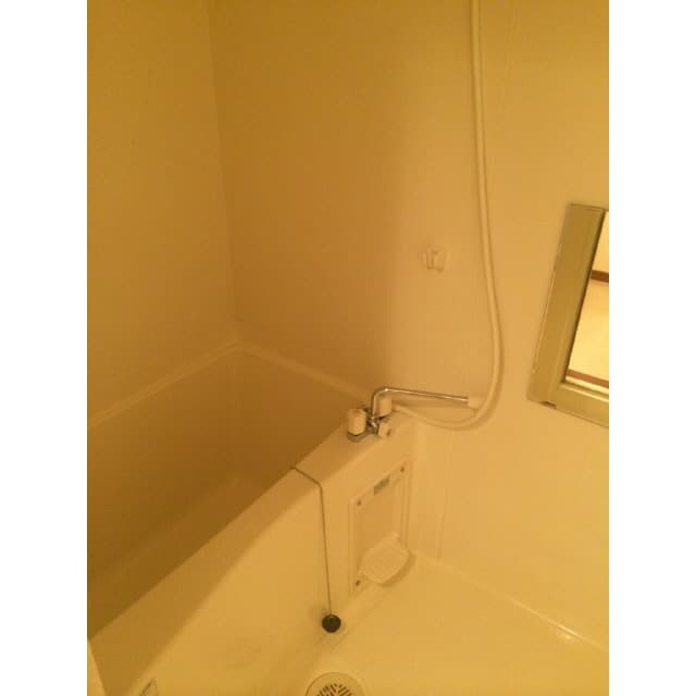Room image 15