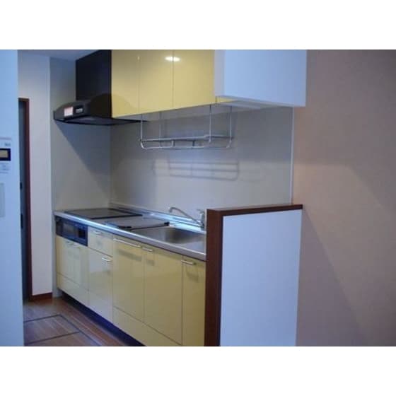 Room image 8