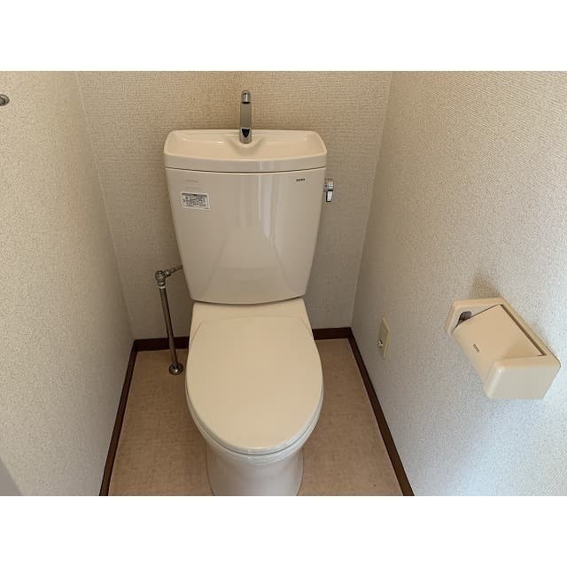 Room image 11