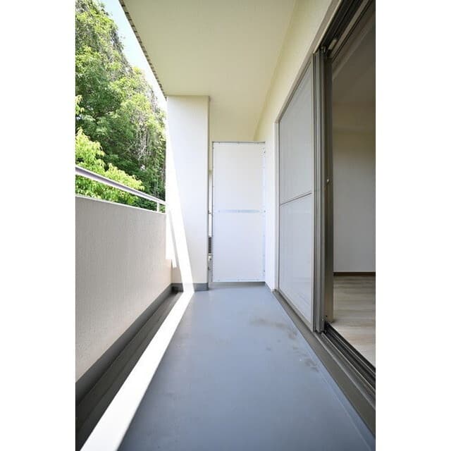 Room image 15