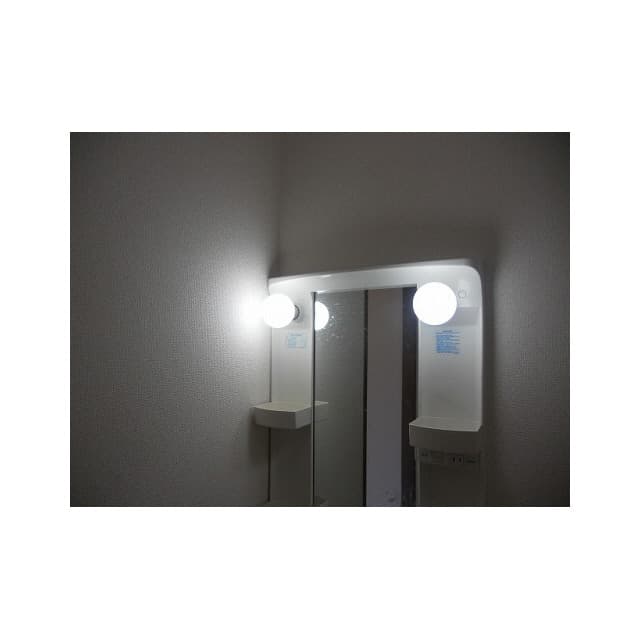 Room image 16