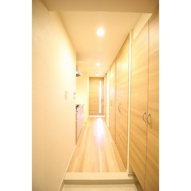 Room image 8