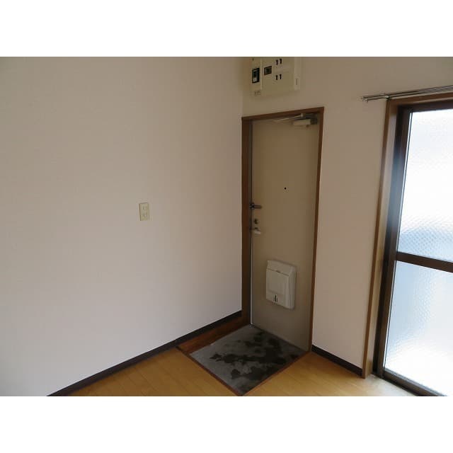 Room image 15