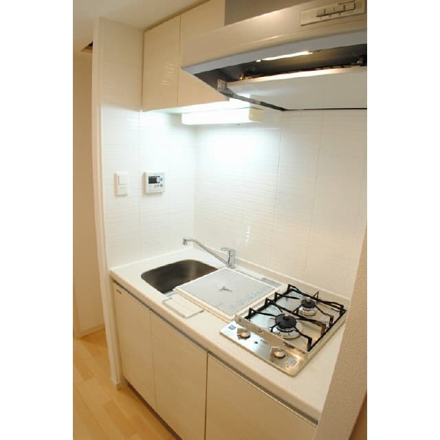 Room image 11