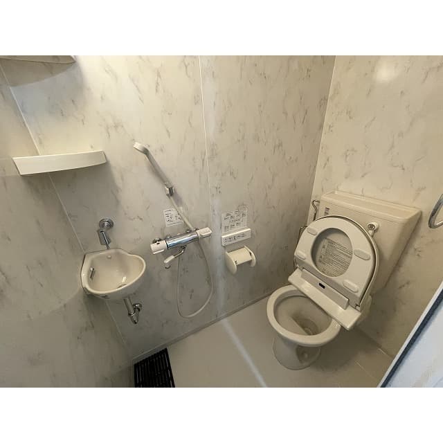 Room image 10