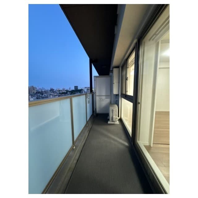 Room image 13