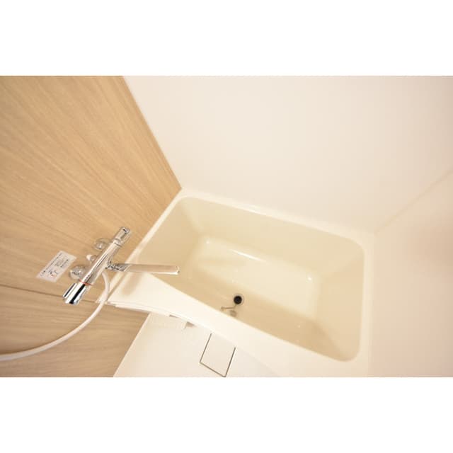 Room image 16