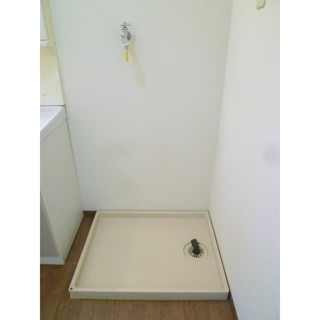 Room image 13