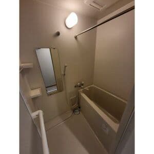 Room image 8