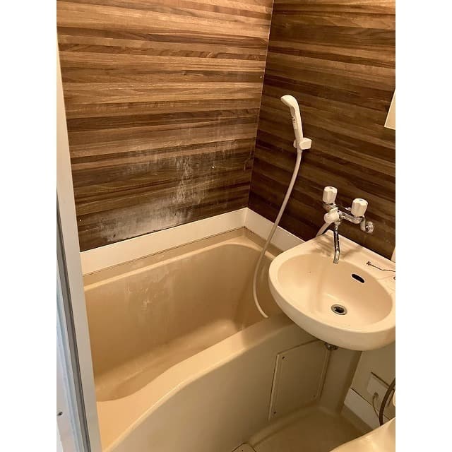 Room image 9