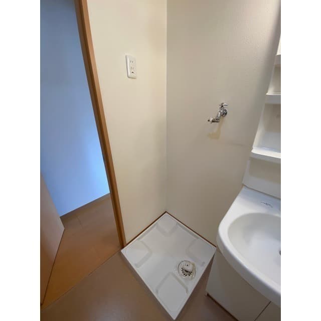 Room image 10