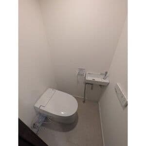 Room image 15