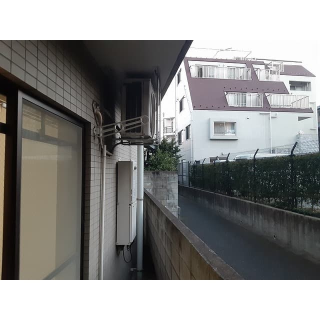 Room image 12