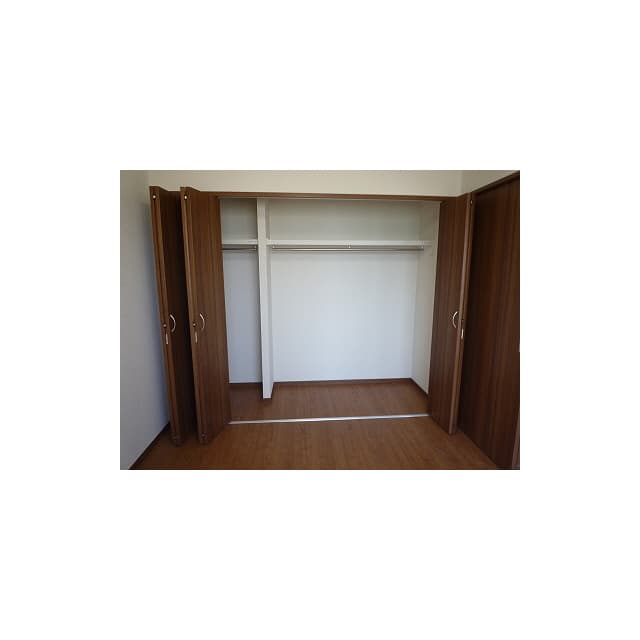 Room image 14