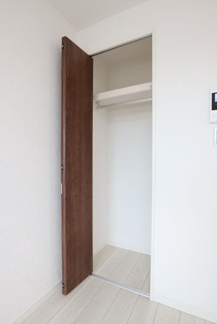 Room image 15