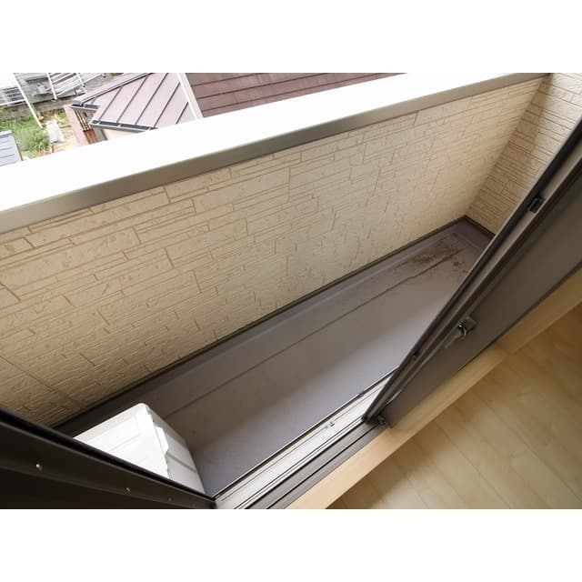 Room image 8