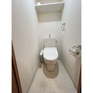 Room image 16