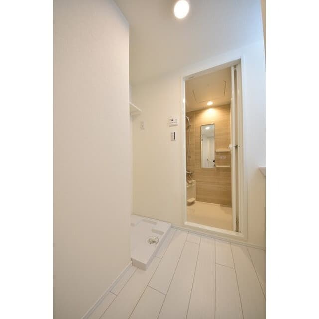 Room image 16