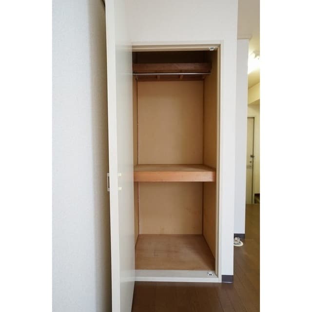 Room image 13