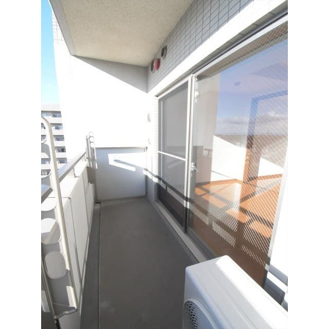 Room image 13