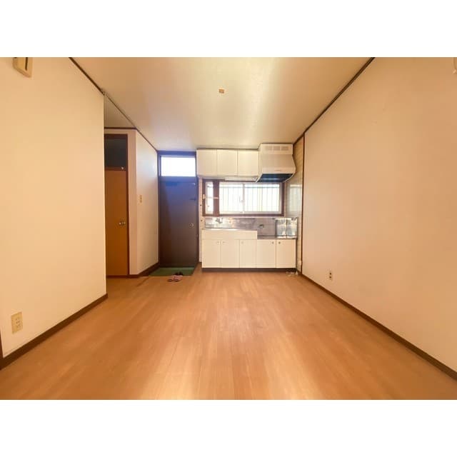 Room image 14