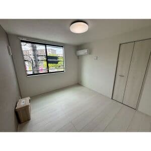 Room image 13