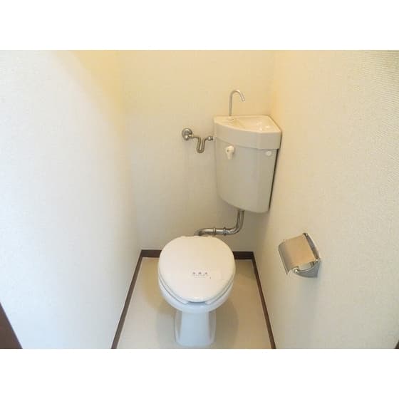 Room image 11